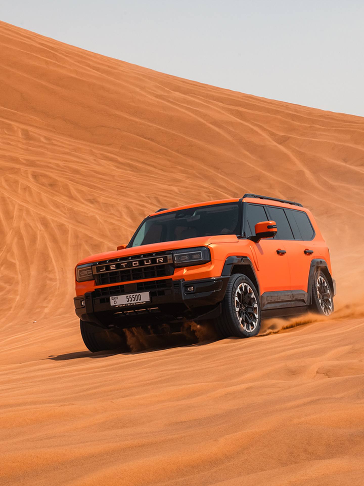 Jetour G700 Plug-in Hybrid SUV with transparent chassis view, 360° cameras, advanced off-road modes, and ultra-fast charging